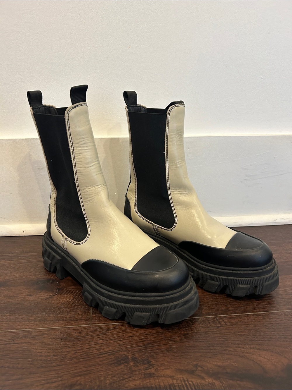 Ganni Chelsea Boots